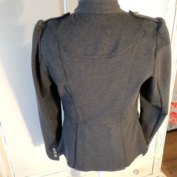 Black jacket - Picture 4 of 4